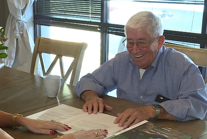 Robin-and-Grandad- here's what to expect when working with a Medicare insurance agent
